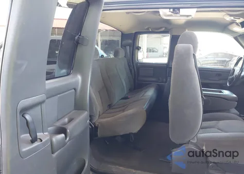 2005 Chevrolet Silverado C1500 z USA, uszkodzony, nr VIN 1GCEC19V85Z162723